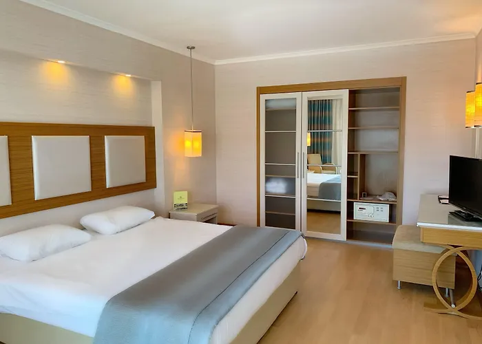 Royal Asarlik 5*